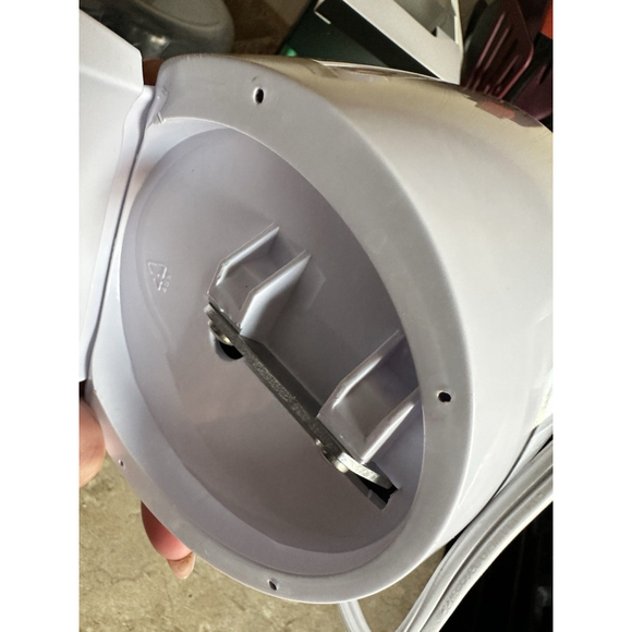 Hawaiian Shaved Ice S900A Snow Cone Machine - Picture 8 of 9